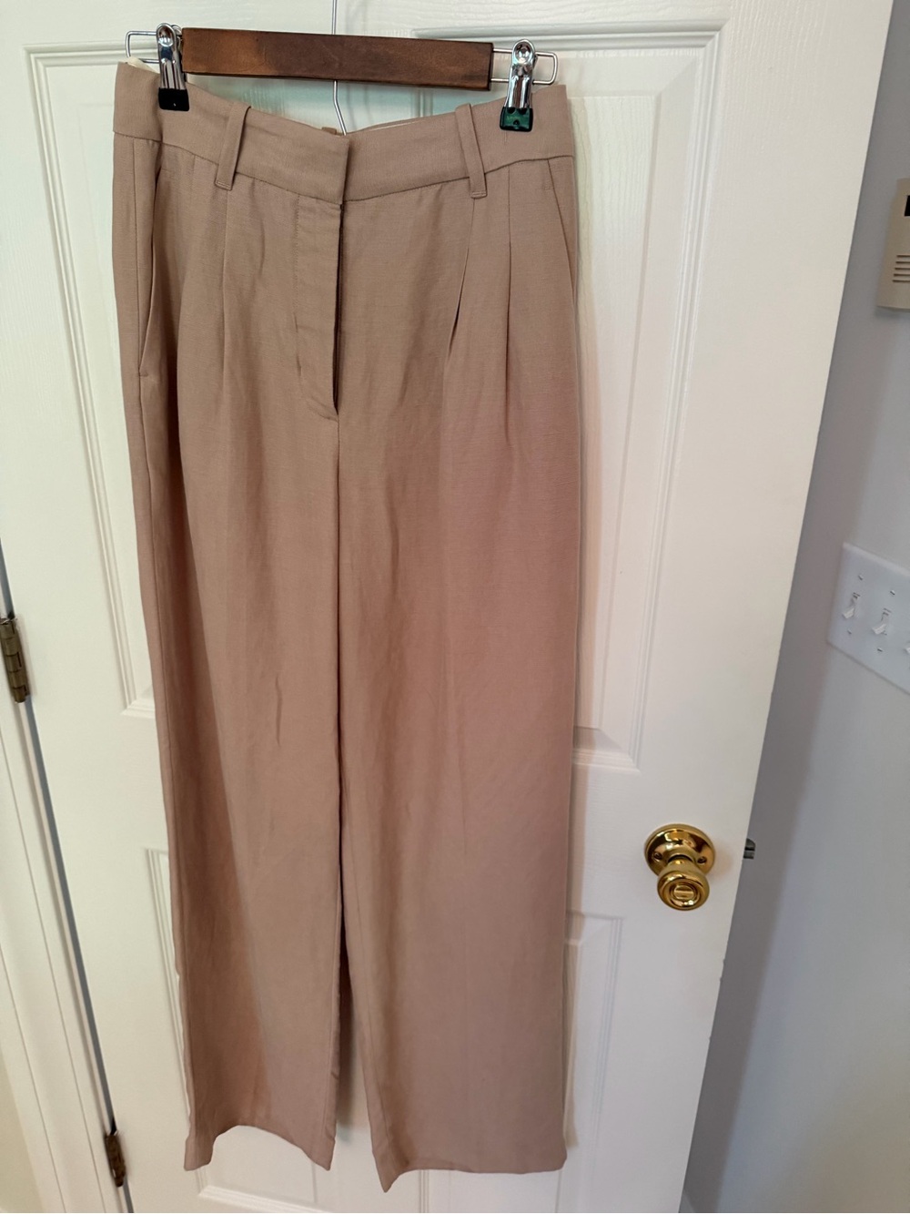 Aritzia Wide-Leg Trousers in Light Beige